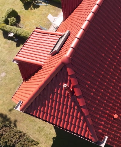 haus dach beschichtet